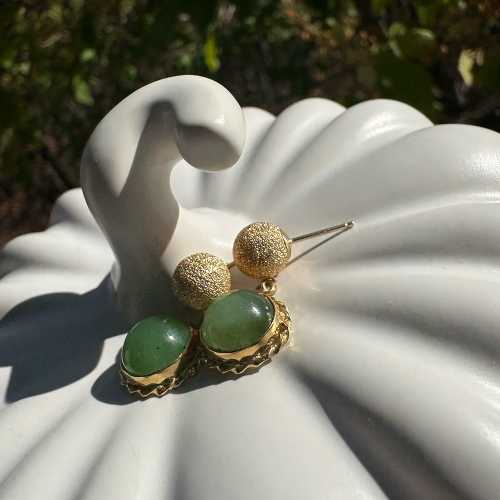 Vintage Jade Cabochon Dangle Earrings w/ Solid 14K Gold Posts [stamped]✨ - Picture 8 of 15